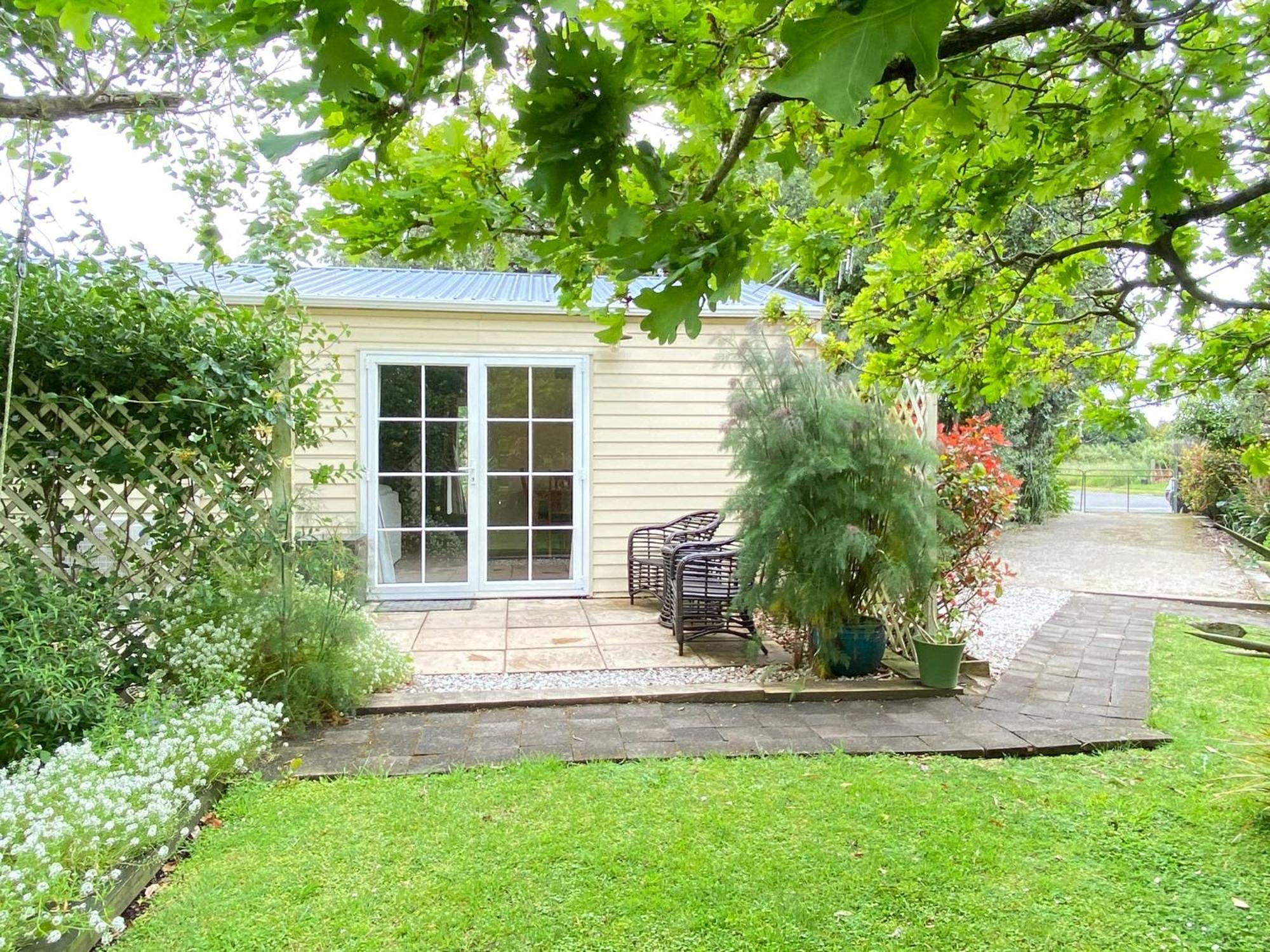 Glascroft Gardens - Bed & Breakfast Patea Exterior photo